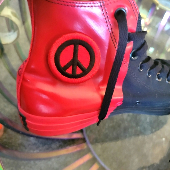 Converse Chuck Taylor All Star High Seek Peace Black Red size 8 - Picture 4 of 5